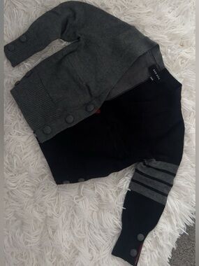 BAMBOO Two-Tone Gray & Black Kids Knit Sweater